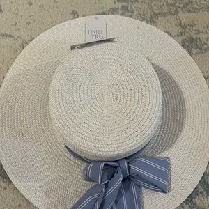 Time and Tru White Braided Sun Hat with Blue Tag